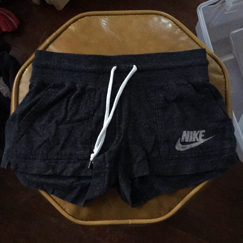Nike shorts with pockets
